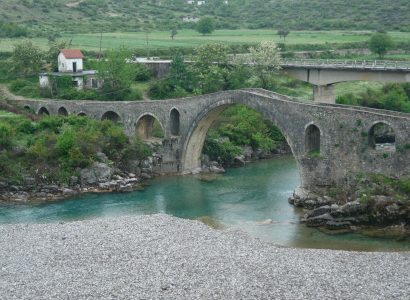 גשר ישן אלבניה
